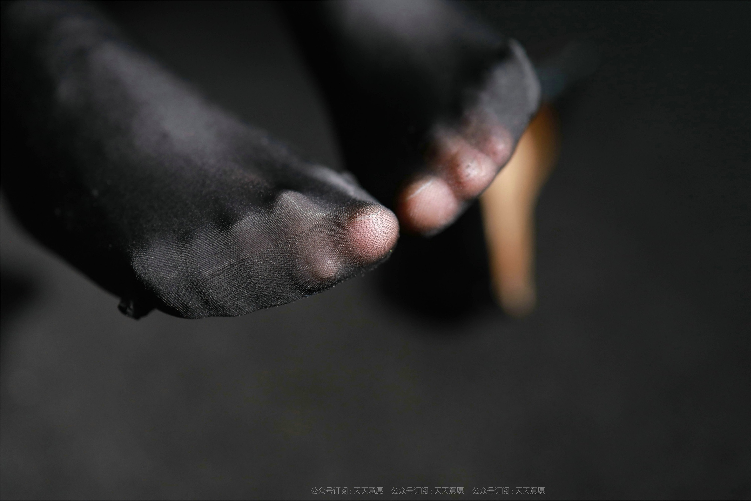 IESS异思趣向  2021.08.27 丝享家902：婉苹《暗夜里的制服》